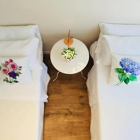 Flowers Sweet לינה וארוחת בוקר ואסטו