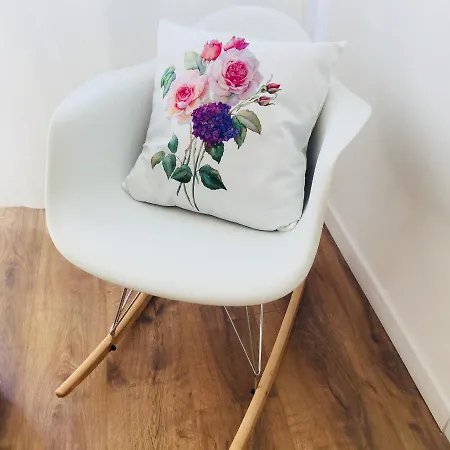 Flowers Sweet Bed and Breakfast 3*