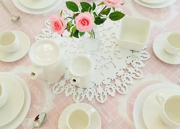 Flowers Sweet Bed & Breakfast 3*