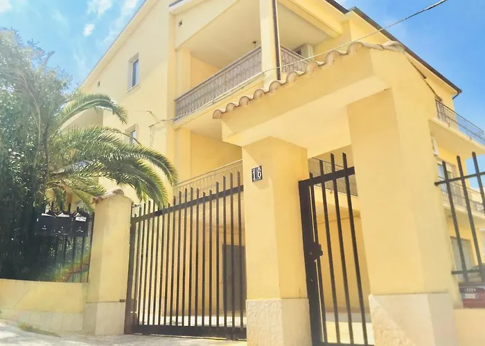 Bed & Breakfast Flowers Sweet Vasto