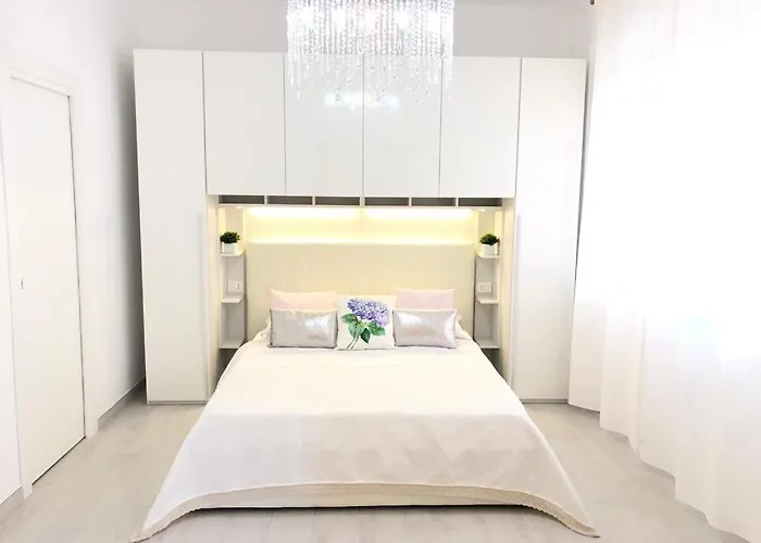 Flowers Sweet Bed & Breakfast 3*